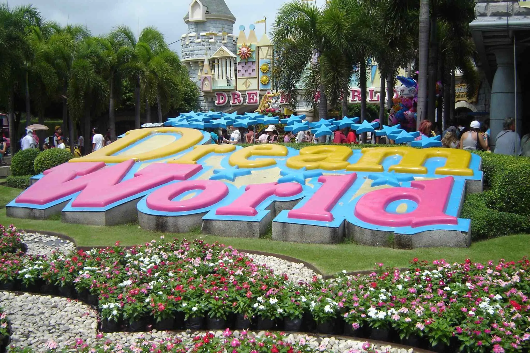 {"id":530,"name":"package-tours\/places\/45-1-a5fe8db2b76d44bb218d1224ee4ea280.webp","package_tours_places_id":45,"alt":"Dreamworld","position":1,"cover":1,"status":1,"created_at":"2024-08-30T06:55:38.000000Z","updated_at":"2024-08-30T06:55:38.000000Z","deleted_at":null}