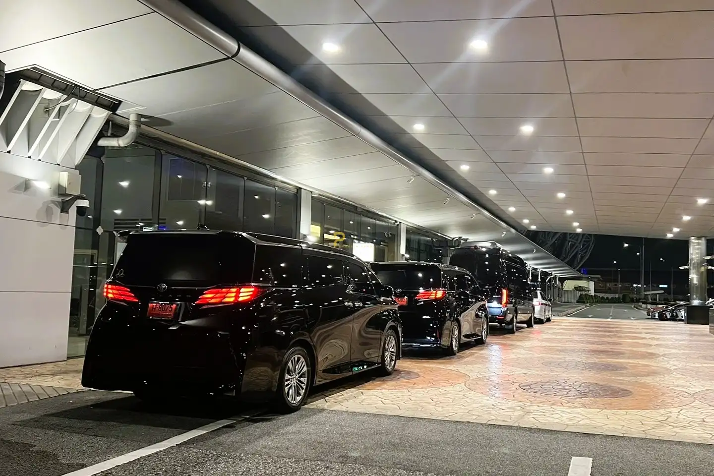 Toyota Alphard and Mercedes Benz E Class