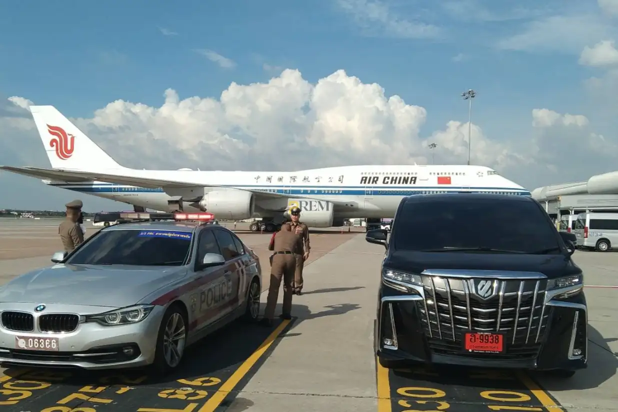 Toyota Alphard and Mercedes Benz E Class